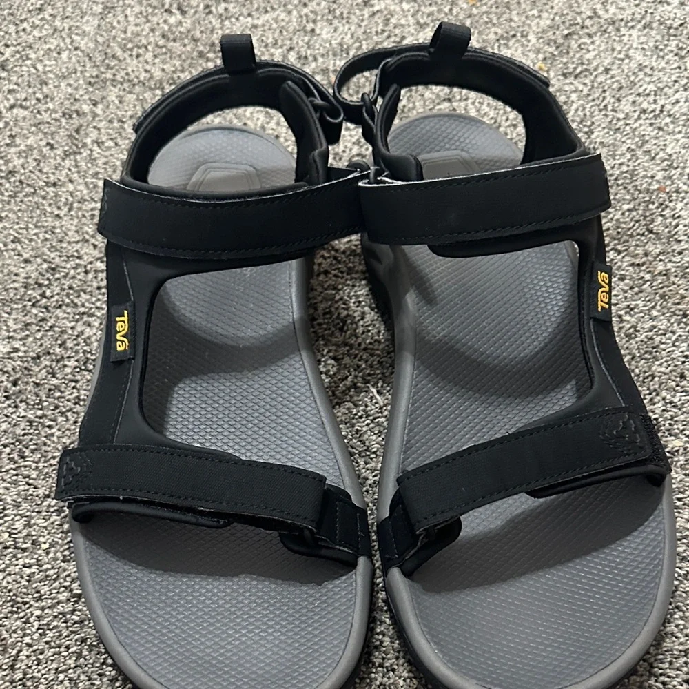 Teva Men's Meacham River Sandal in black Sz 13